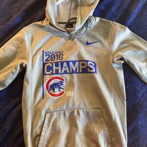 Nike thermafit cubs sweatshirt
